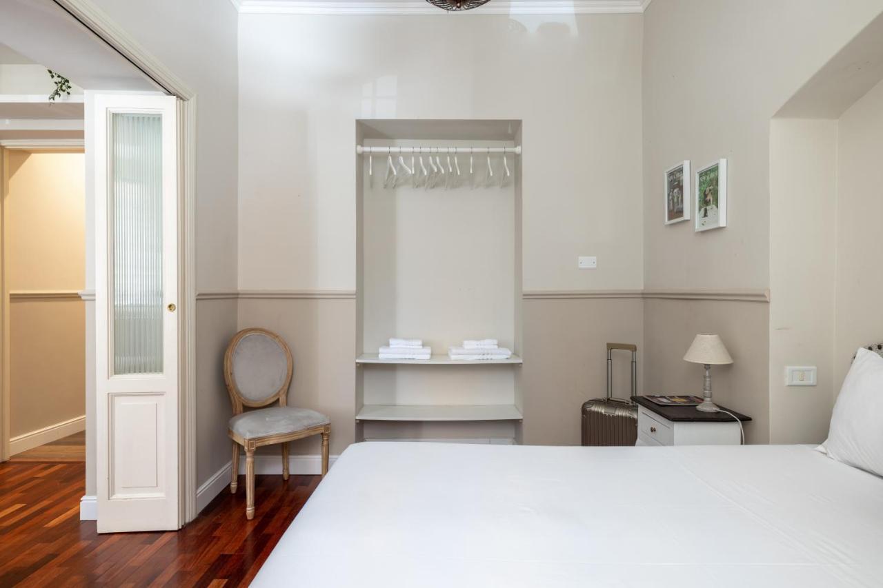 Charming Apartment With Patio A Few Steps From Colosseum Buitenkant foto