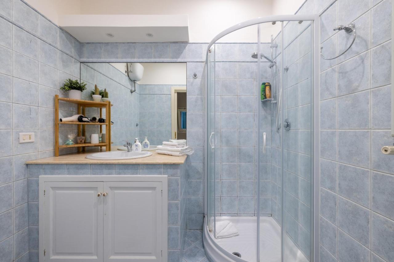 Charming Apartment With Patio A Few Steps From Colosseum Buitenkant foto