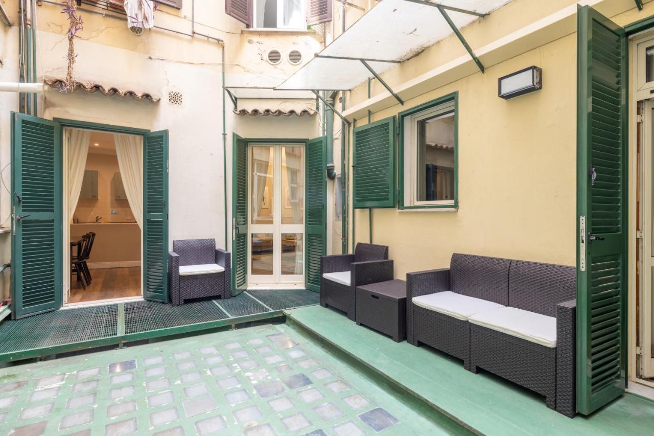 Charming Apartment With Patio A Few Steps From Colosseum Buitenkant foto